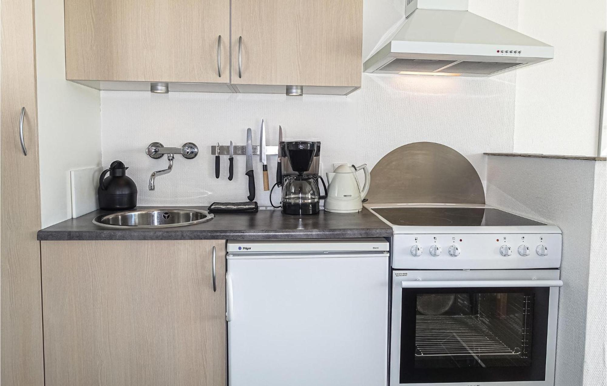 Nice Apartment In Allinge With House Sea View 外观 照片