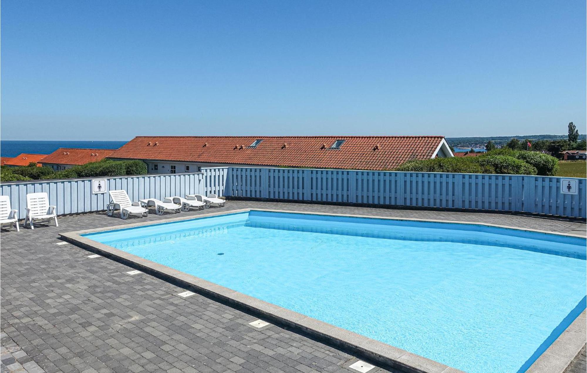 Nice Apartment In Allinge With House Sea View 外观 照片
